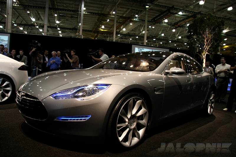 Illustration for article titled Tesla Model S Sedan Concept: $49,900 Seven-Seater Electric To Hit Streets In 2011